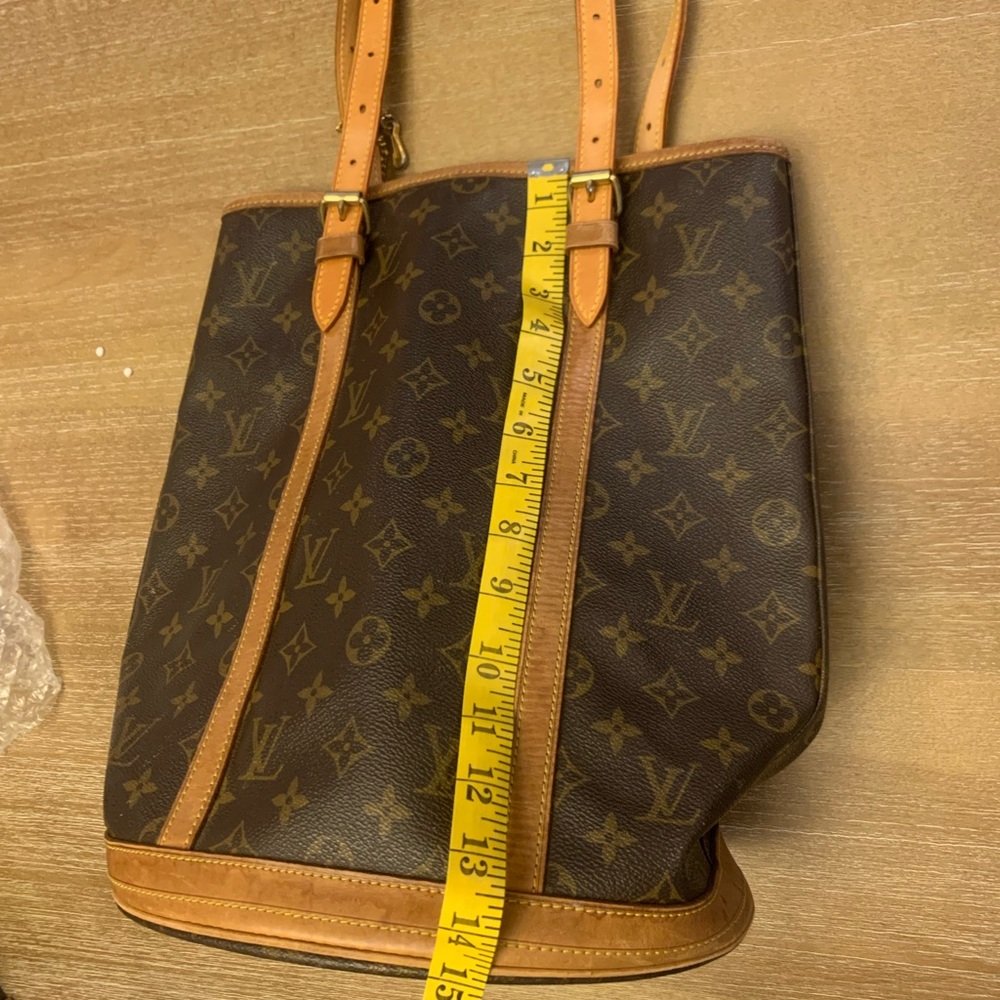 Louis Vuitton  Authentic Monogram GM Bucket Bag - Picture 4 of 14